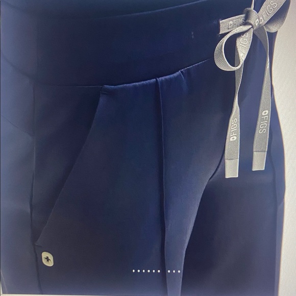 High Waisted Salina FORMx Wide Leg Scrub Pants - Picture 7 of 9